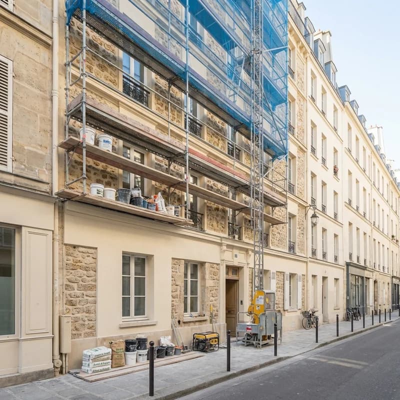 Ravalement de façade — nettoyage, enduit et peinture extérieure